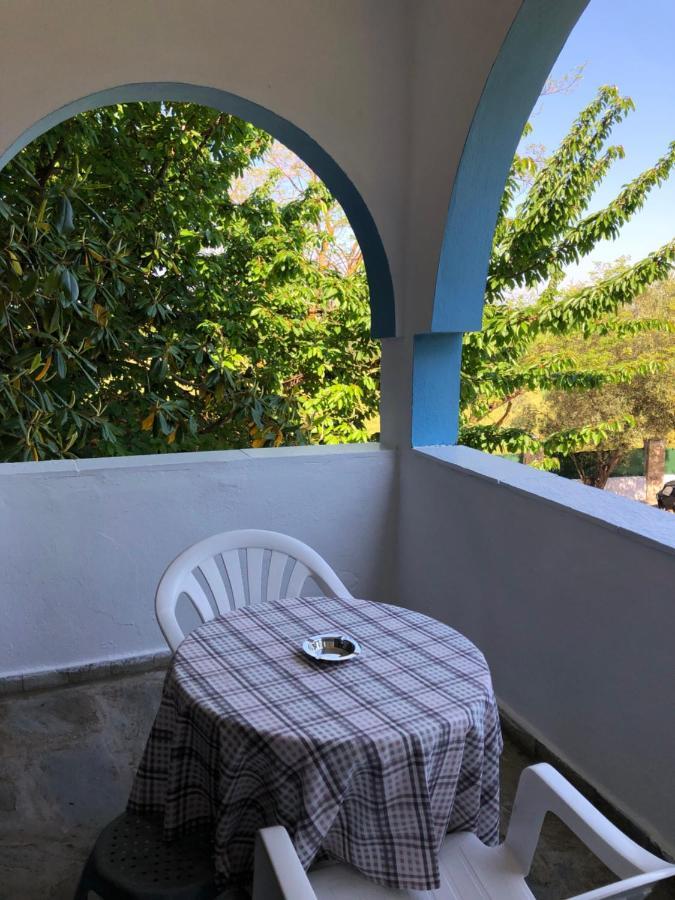 Blue Garden Inn Fourka Eksteriør billede