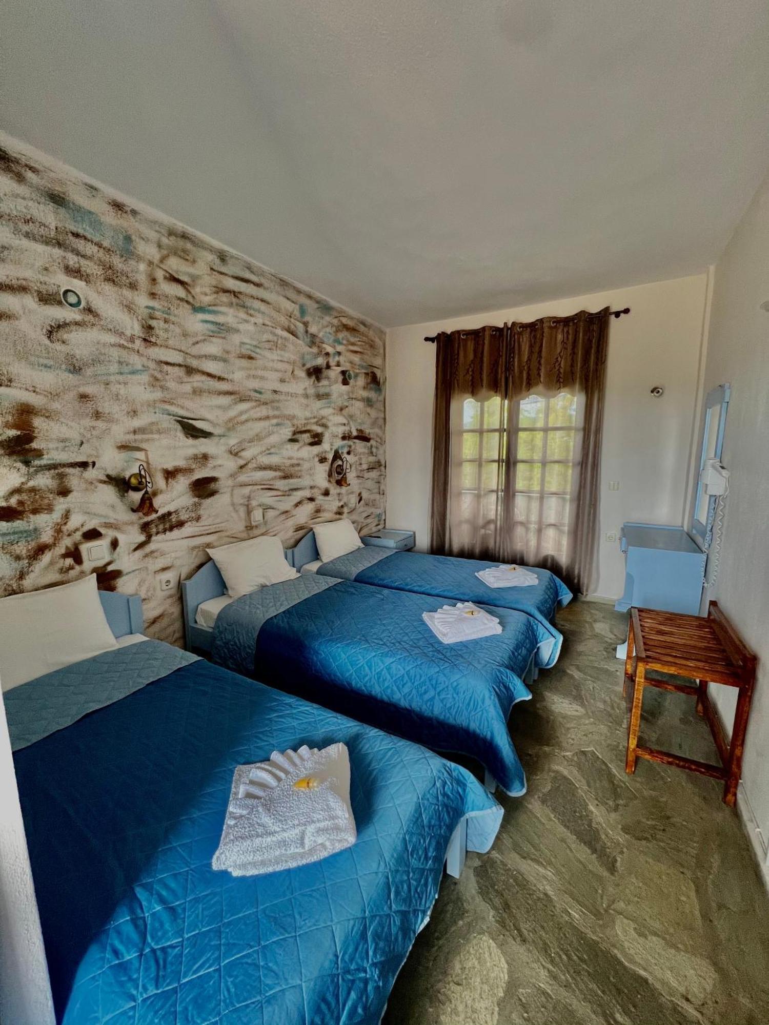 Blue Garden Inn Fourka Eksteriør billede